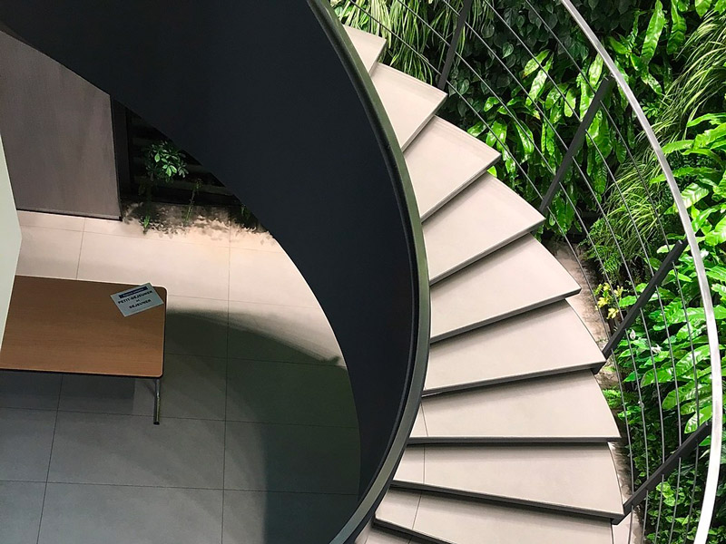 escalier-noir-green-office